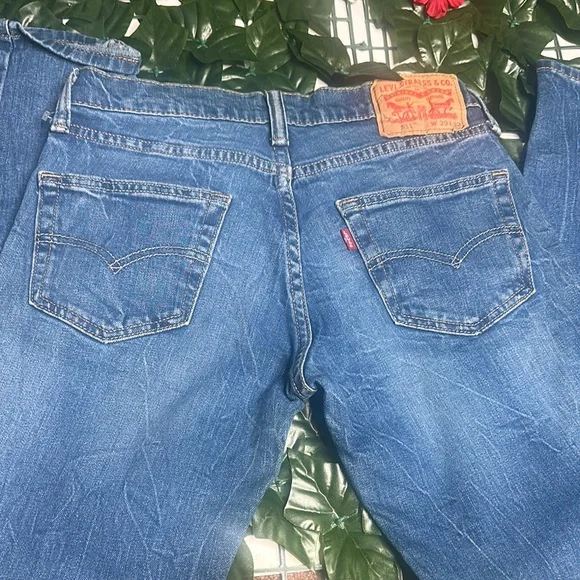 Levi's Straight Leg Jeans - Blue - Picture 3 of 5
